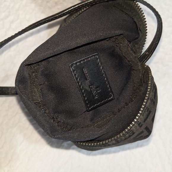 Fendi - Picture 2 of 7